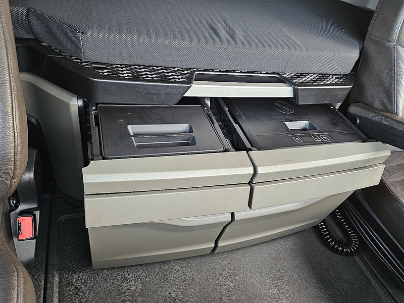 Container transporter/ Swap body truck MAN 26.510 TGX GX 6X2 INTARDER: picture 10 Container transporter/ Swap body truck MAN 26.510 TGX GX 6X2 INTARDER: picture 10