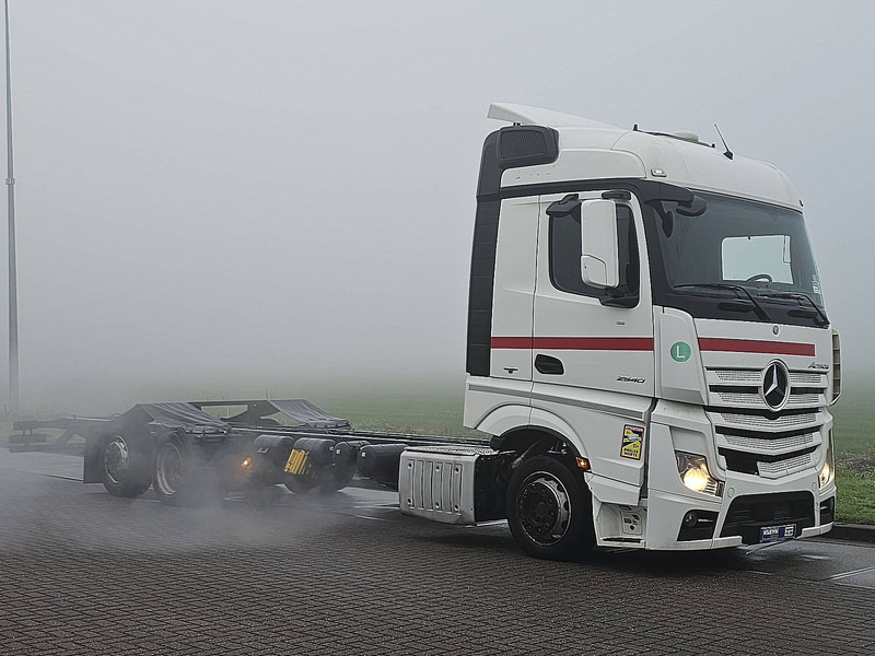 Mercedes-Benz ACTROS 2540 - Cab chassis truck: picture 5 Mercedes-Benz ACTROS 2540 - Cab chassis truck: picture 5