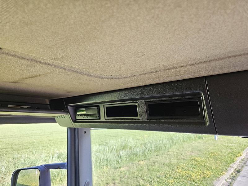 Box truck Scania P270 LIFT HARD WOOD FLOOR: picture 10
