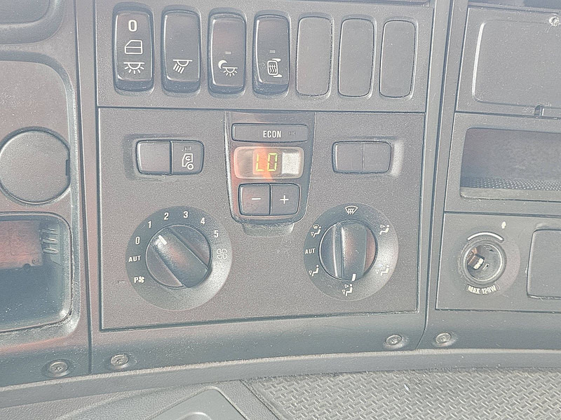 Lease a Scania P270 LIFT HARD WOOD FLOOR Scania P270 LIFT HARD WOOD FLOOR: picture 12