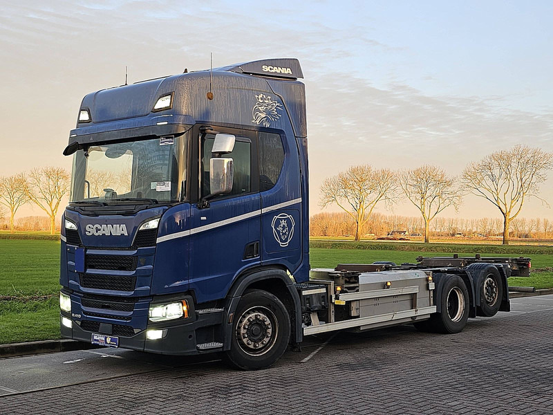 Scania R410 CNG - Container transporter/ Swap body truck: picture 2 Scania R410 CNG - Container transporter/ Swap body truck: picture 2