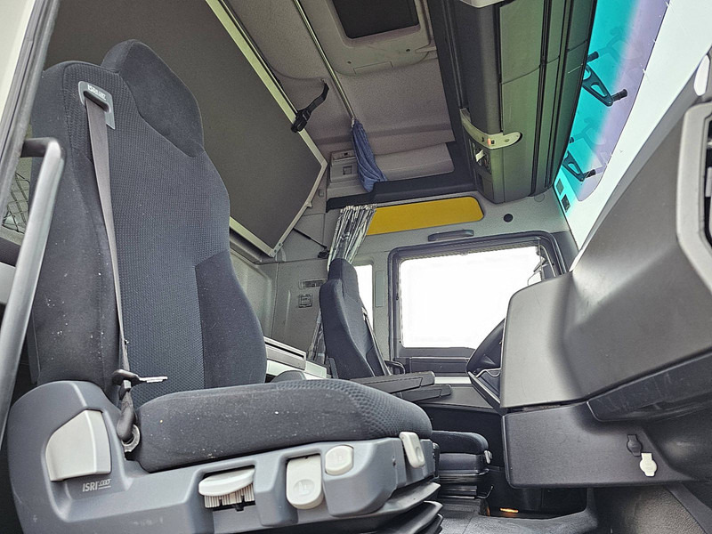 Tractor unit MAN 18.440 TGX XXL 2X TANK INTARDER: picture 7