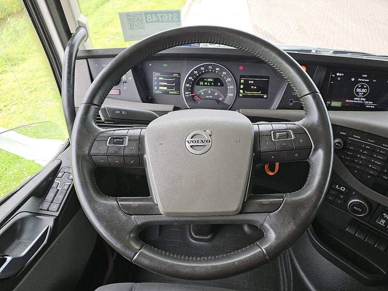 Tractor unit Volvo FH 460 6X2 XENON I-SAVE: picture 10