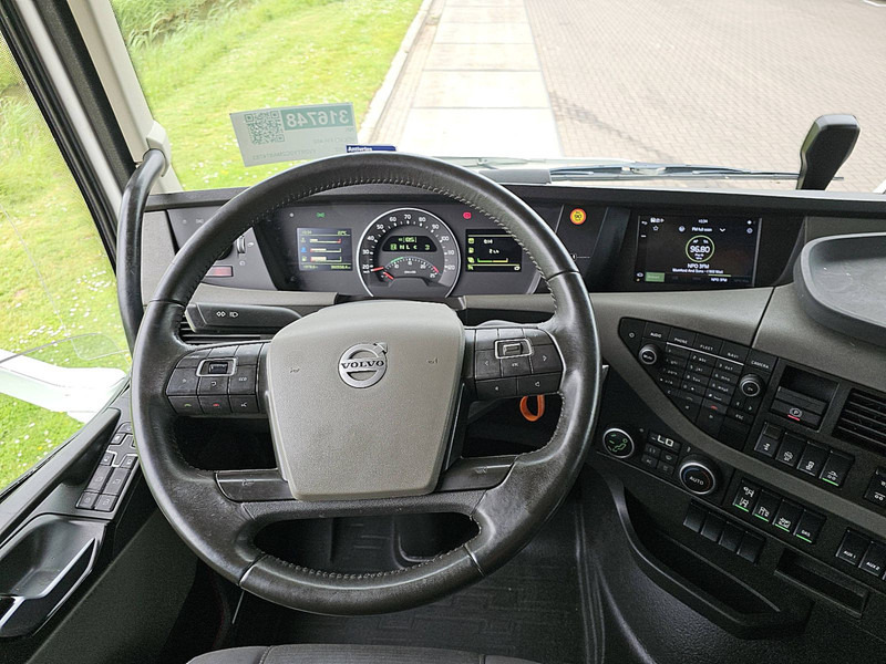 Tractor unit Volvo FH 460 6X2 XENON I-SAVE: picture 8