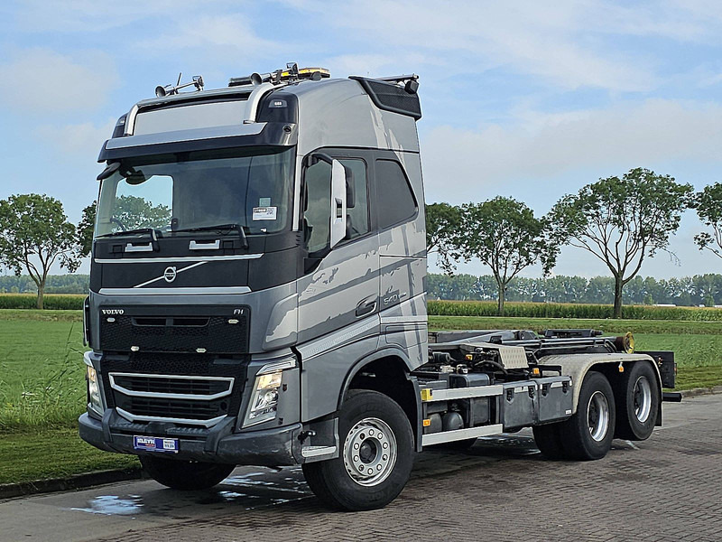 Volvo FH 540 6X4 BOOGIE LIFT VDL - Hook lift truck: picture 2 Volvo FH 540 6X4 BOOGIE LIFT VDL - Hook lift truck: picture 2