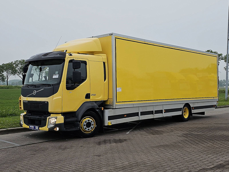 Volvo FL 250.12 TAILLIFT AIRCO DOORS - Box truck: picture 2 Volvo FL 250.12 TAILLIFT AIRCO DOORS - Box truck: picture 2