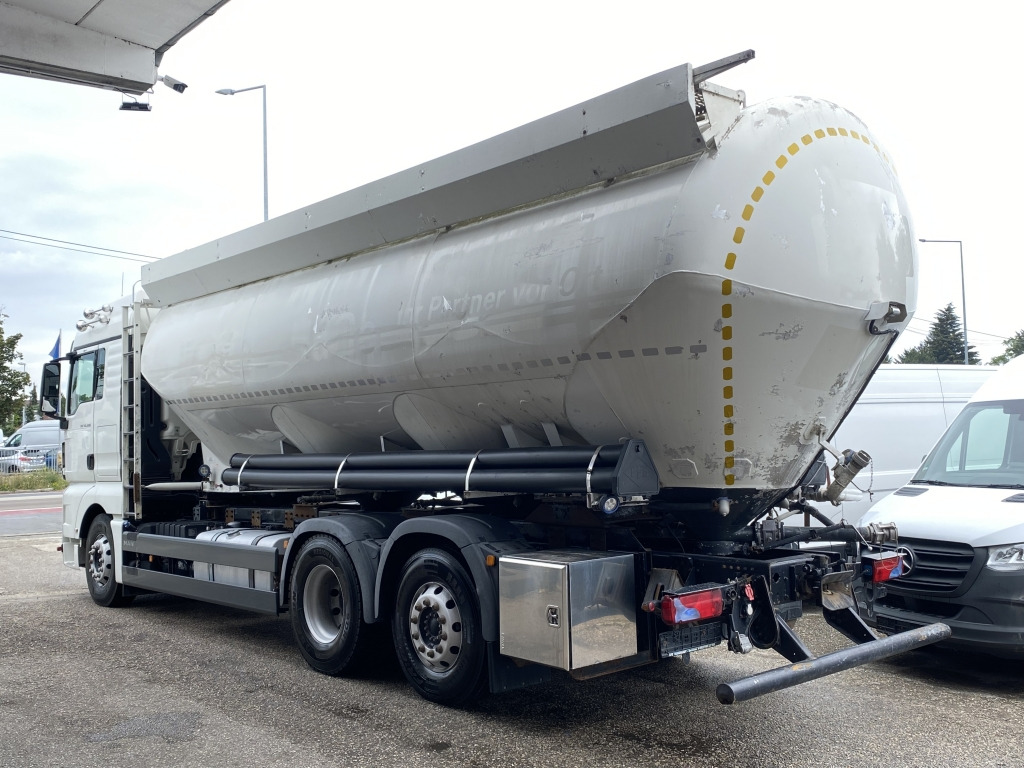 Vacuum truck MAN TGX 26.440 E6 KlimaRetarder32m³ Silo Kompressor: picture 9