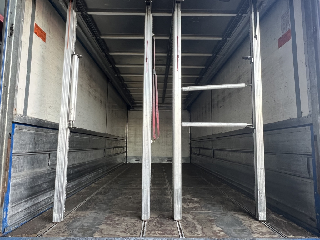 Mercedes-Benz Axor 1833 7m Koffer 2x Schwenkwand LBW Or.382'km - Beverage truck: picture 2 Mercedes-Benz Axor 1833 7m Koffer 2x Schwenkwand LBW Or.382'km - Beverage truck: picture 2