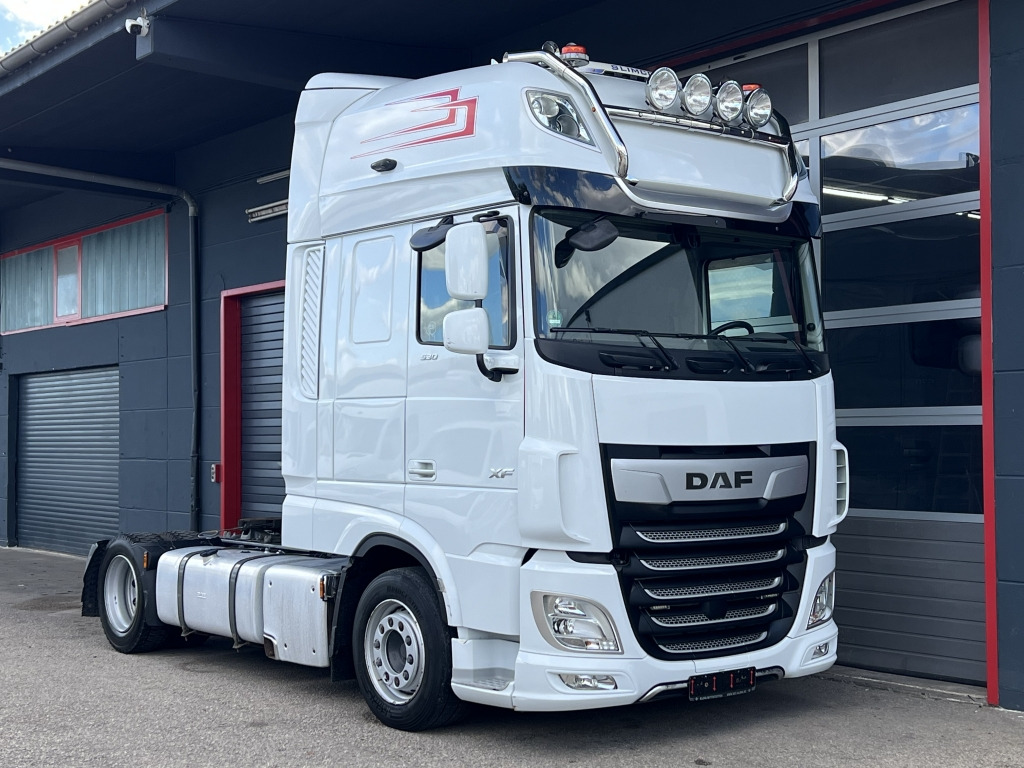 Daf XF 530 SuperSpaceCab Klima+Standklima Retarder - Tractor unit: picture 1 Daf XF 530 SuperSpaceCab Klima+Standklima Retarder - Tractor unit: picture 1