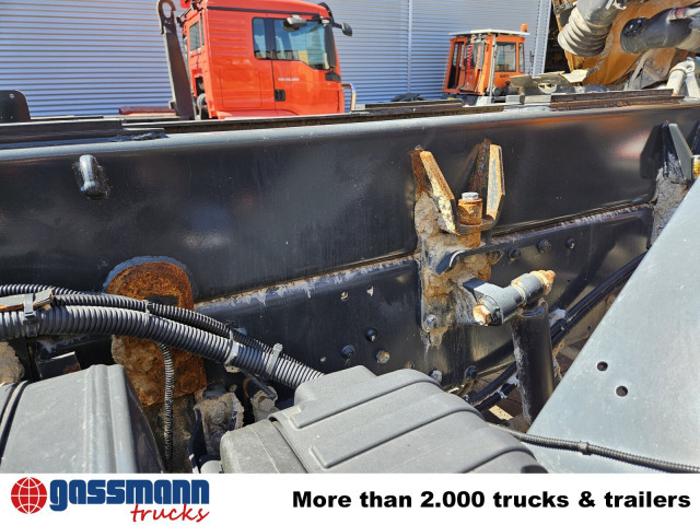 Cab chassis truck Iveco ASTRA HD9 86.50-90 8x6, Unfallschaden, Cursor 13: picture 6