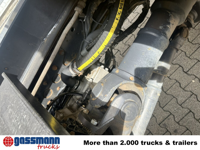 Cab chassis truck Mercedes-Benz Actros 3348 AK 6x6: picture 8