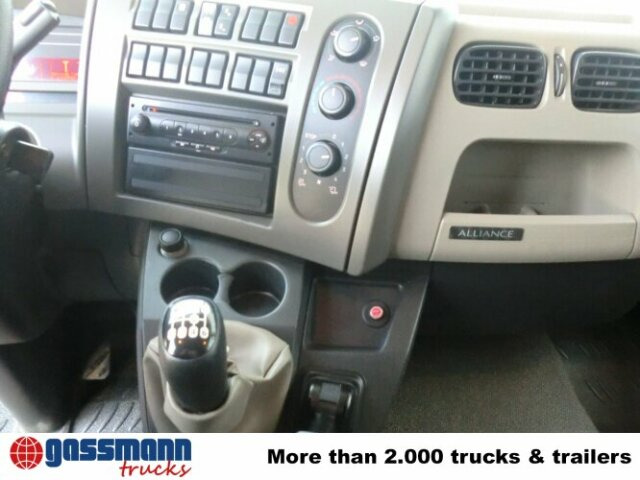 Renault Midlum 220 DXi 4x2 - Beverage truck: picture 3 Renault Midlum 220 DXi 4x2 - Beverage truck: picture 3