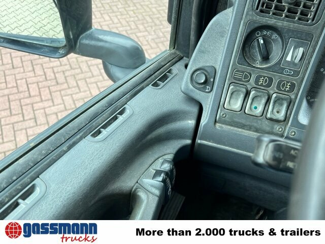 Cab chassis truck Scania 124G 420 4x2, Retarder: picture 7