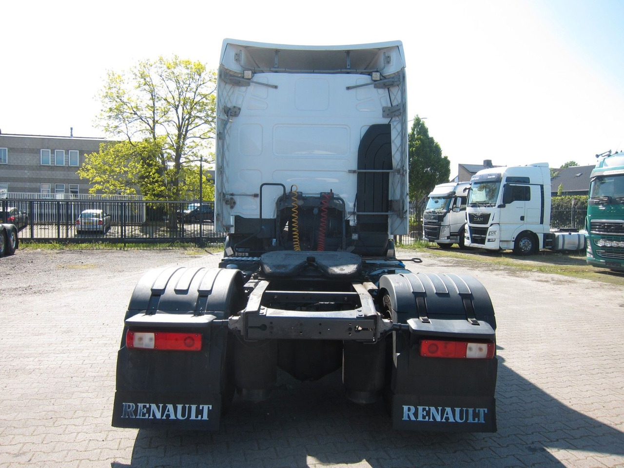 Renault Premium 440 DXI Steel/Air 623000km Belgian Truck - Tractor unit: picture 5 Renault Premium 440 DXI Steel/Air 623000km Belgian Truck - Tractor unit: picture 5