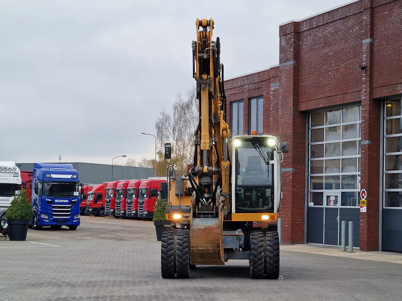 Liebherr A900C - 95 KW - Central Greasing - - Wheel excavator: picture 2 Liebherr A900C - 95 KW - Central Greasing - - Wheel excavator: picture 2