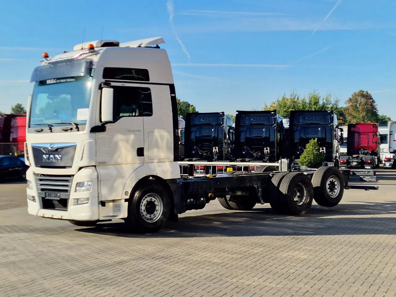 MAN TGX 26.500 6x2 XXL - Chassis - Full air - Night clima - AS Tronic - - Cab chassis truck: picture 3 MAN TGX 26.500 6x2 XXL - Chassis - Full air - Night clima - AS Tronic - - Cab chassis truck: picture 3