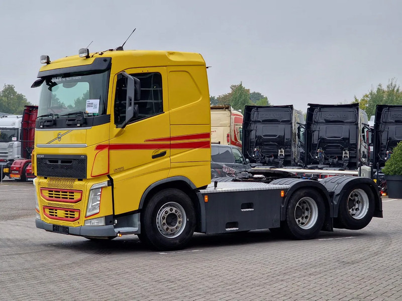 Volvo FH 13.500 6x4 - Lift axle - PTO/Hydraulic - Full air - Navi - - Tractor unit: picture 3 Volvo FH 13.500 6x4 - Lift axle - PTO/Hydraulic - Full air - Navi - - Tractor unit: picture 3