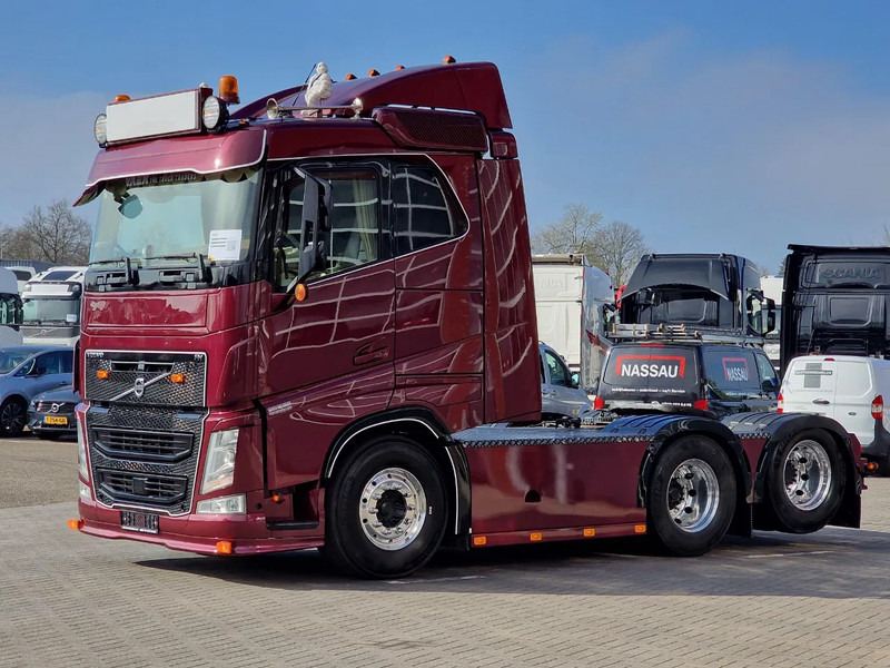 Volvo FH 13.540 Lowroof 6x2 - Show truck - Custom interior - Full air suspension - I parkcool - VEB+ - Tractor unit: picture 3 Volvo FH 13.540 Lowroof 6x2 - Show truck - Custom interior - Full air suspension - I parkcool - VEB+ - Tractor unit: picture 3