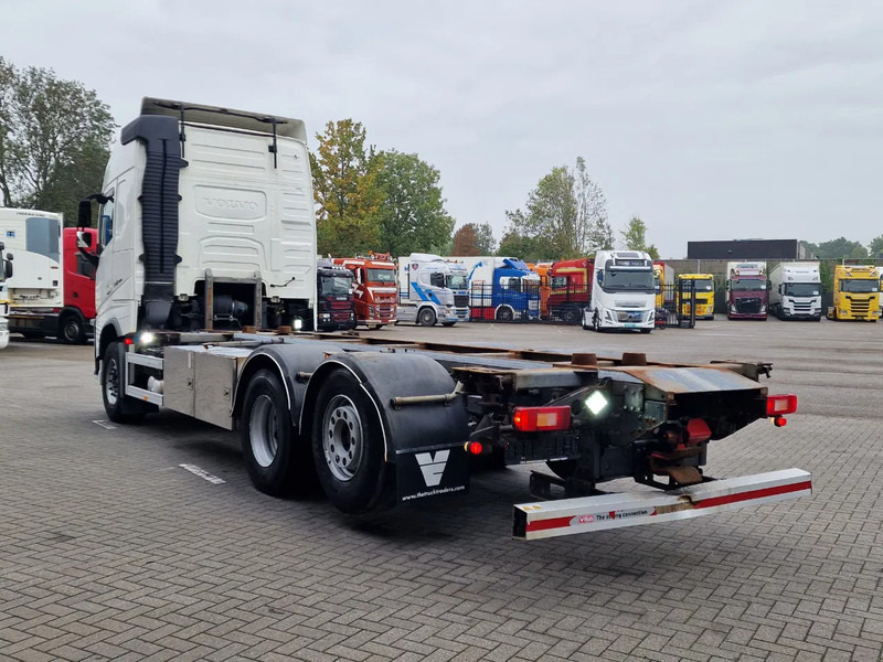 Volvo FH 13.540 Globetrotter 6x2 - BDF - Retarder - 4.90 WB - Full air - Leather - Container transporter/ Swap body truck: picture 5 Volvo FH 13.540 Globetrotter 6x2 - BDF - Retarder - 4.90 WB - Full air - Leather - Container transporter/ Swap body truck: picture 5
