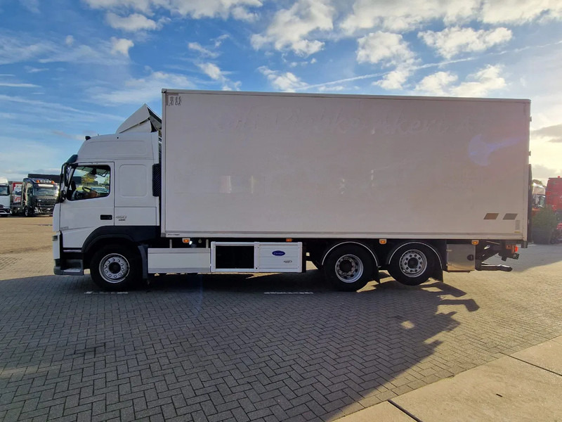 Volvo FM 13.460 Globetrotter 6x2*4 - Frigo Carrier Supra 1150 U MT - Zepro loadlift - Steering axle - Isothermal truck: picture 4 Volvo FM 13.460 Globetrotter 6x2*4 - Frigo Carrier Supra 1150 U MT - Zepro loadlift - Steering axle - Isothermal truck: picture 4