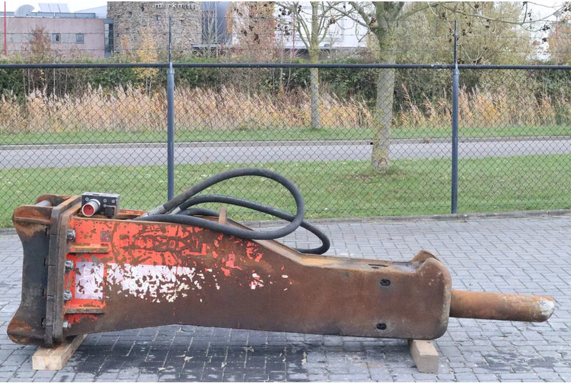 Promove XP2400 | S70 | 24 TO 35 TON | HYDRAULIC BREAKER - Attachment for Construction machinery: picture 1 Promove XP2400 | S70 | 24 TO 35 TON | HYDRAULIC BREAKER - Attachment for Construction machinery: picture 1