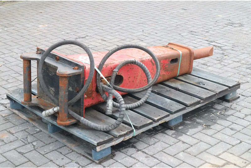 Rammer HAMMER | S60 | HYDRAULIC BREAKER - Attachment for Construction machinery: picture 3 Rammer HAMMER | S60 | HYDRAULIC BREAKER - Attachment for Construction machinery: picture 3