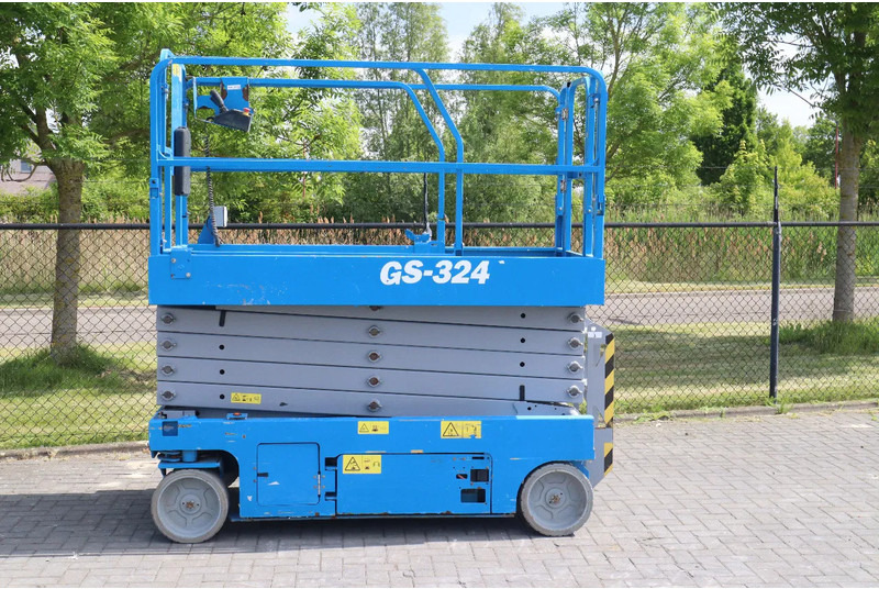 Genie GS-3246 | 12 METER | 318 KG - Scissor lift: picture 1 Genie GS-3246 | 12 METER | 318 KG - Scissor lift: picture 1