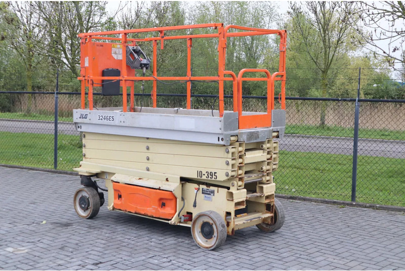 JLG 3246 ES | 12 METER | 320 KG - Scissor lift: picture 2 JLG 3246 ES | 12 METER | 320 KG - Scissor lift: picture 2