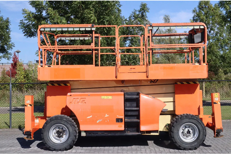 JLG 4394 RT MEGA DECK | 15 METER | 680 KG - Scissor lift: picture 4 JLG 4394 RT MEGA DECK | 15 METER | 680 KG - Scissor lift: picture 4