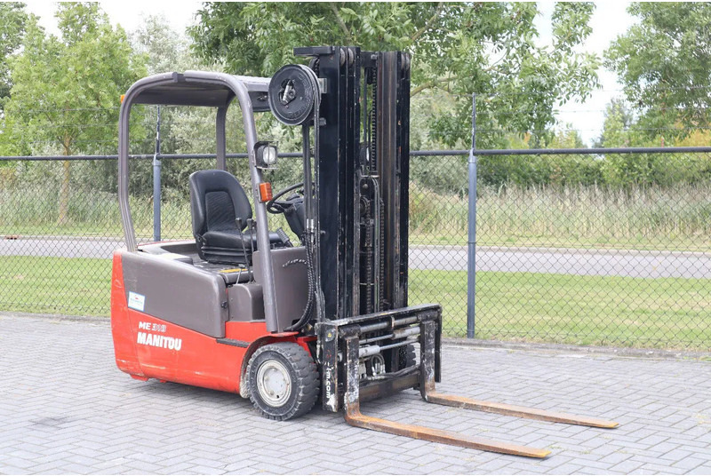 Manitou ME 318 | SIDESHIFT | FORK SPREADERS | TRIPLEX - Electric forklift: picture 5 Manitou ME 318 | SIDESHIFT | FORK SPREADERS | TRIPLEX - Electric forklift: picture 5