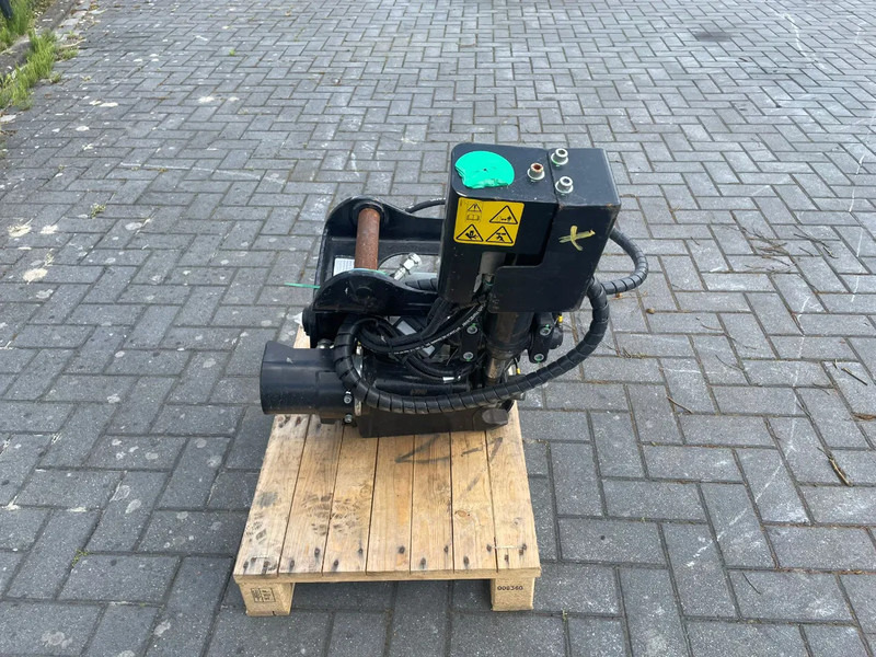 STEELWRIST X06 S40 | TILT ROTATOR | VLS | FPL | RF | NEW / UNUSED - Tiltrotator for Construction machinery: picture 4 STEELWRIST X06 S40 | TILT ROTATOR | VLS | FPL | RF | NEW / UNUSED - Tiltrotator for Construction machinery: picture 4