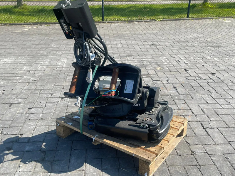 STEELWRIST X07 S40 GR FPH GEN 2 | S40 | GRIPPER | NEW / UNUSED - Tiltrotator for Construction machinery: picture 4 STEELWRIST X07 S40 GR FPH GEN 2 | S40 | GRIPPER | NEW / UNUSED - Tiltrotator for Construction machinery: picture 4