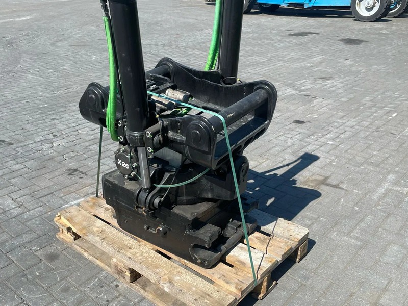 STEELWRIST X26 SQ70 | S70 | OILQUICK | ROTOTILT | NEW / UNUSED - Tiltrotator for Construction machinery: picture 4 STEELWRIST X26 SQ70 | S70 | OILQUICK | ROTOTILT | NEW / UNUSED - Tiltrotator for Construction machinery: picture 4