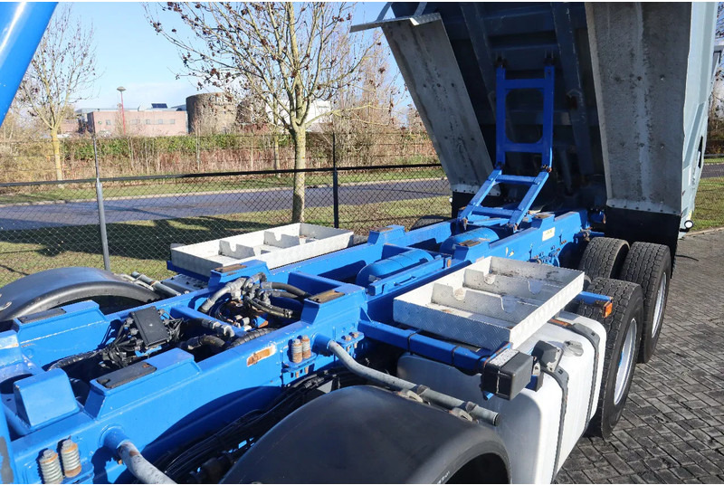 Lease a Scania R580 V8 NGS | 8X4 | RETARDER | EURO 6 | BIG AXLES Scania R580 V8 NGS | 8X4 | RETARDER | EURO 6 | BIG AXLES: picture 9 Lease a Scania R580 V8 NGS | 8X4 | RETARDER | EURO 6 | BIG AXLES Scania R580 V8 NGS | 8X4 | RETARDER | EURO 6 | BIG AXLES: picture 9