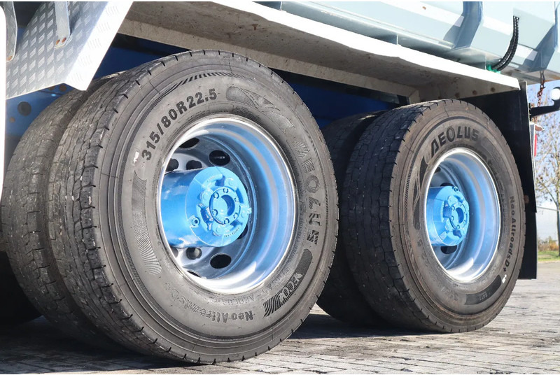 Lease a Scania R580 V8 NGS | 8X4 | RETARDER | EURO 6 | BIG AXLES Scania R580 V8 NGS | 8X4 | RETARDER | EURO 6 | BIG AXLES: picture 14 Lease a Scania R580 V8 NGS | 8X4 | RETARDER | EURO 6 | BIG AXLES Scania R580 V8 NGS | 8X4 | RETARDER | EURO 6 | BIG AXLES: picture 14