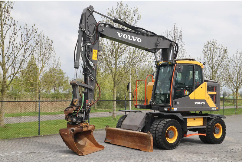 Volvo EWR 170 E | ROTOTILT | BUCKET | DOZERBLADE | TRAILER HYDR - Wheel excavator: picture 2 Volvo EWR 170 E | ROTOTILT | BUCKET | DOZERBLADE | TRAILER HYDR - Wheel excavator: picture 2