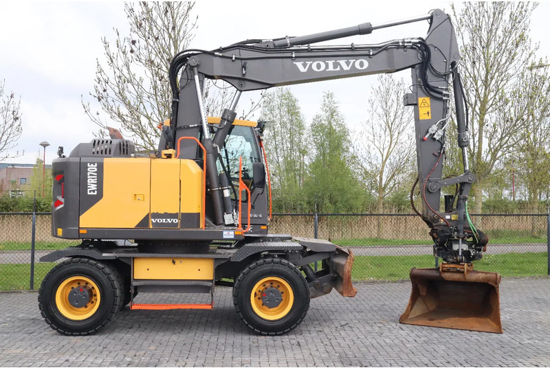 Volvo EWR 170 E | ROTOTILT | BUCKET | DOZERBLADE | TRAILER HYDR - Wheel excavator: picture 4 Volvo EWR 170 E | ROTOTILT | BUCKET | DOZERBLADE | TRAILER HYDR - Wheel excavator: picture 4