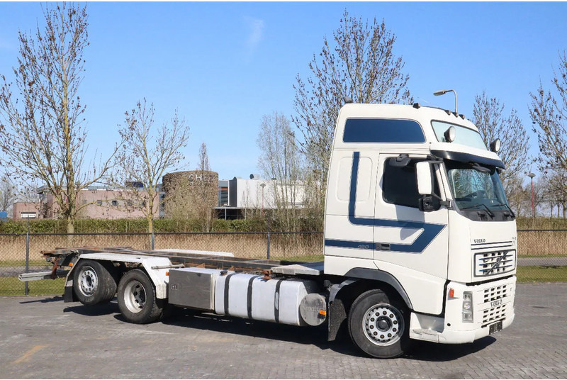 Volvo FH 460 | 6X2 | MANUAL | BDF | RETARDER | EURO 3 - Cab chassis truck: picture 3 Volvo FH 460 | 6X2 | MANUAL | BDF | RETARDER | EURO 3 - Cab chassis truck: picture 3