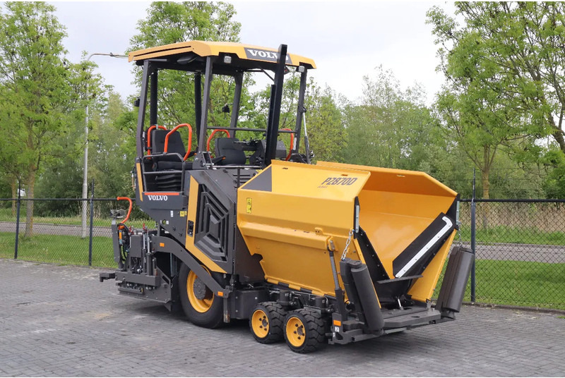 Volvo P2870 D ABG | ASPHALT PAVER | NEW / UNUSED | BOMAG BF300 - Asphalt machine: picture 5 Volvo P2870 D ABG | ASPHALT PAVER | NEW / UNUSED | BOMAG BF300 - Asphalt machine: picture 5