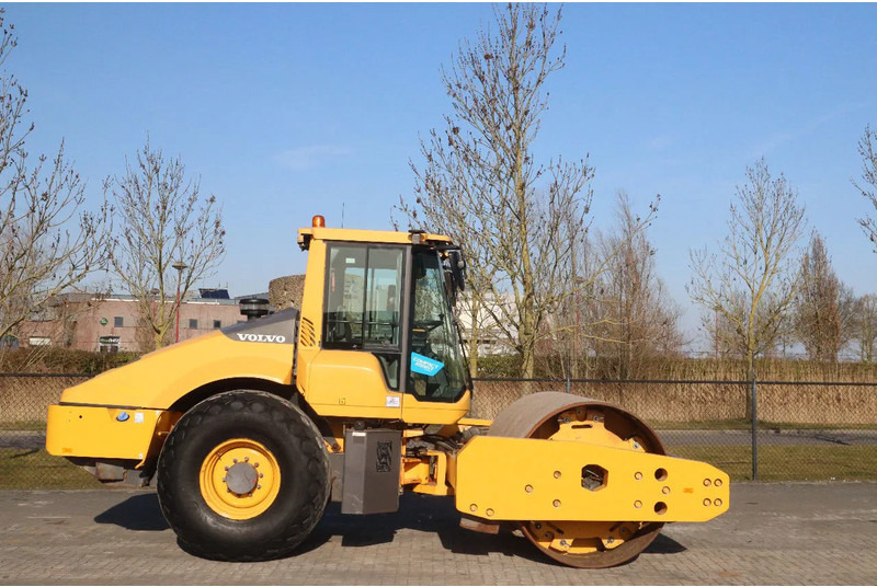 Volvo SD160 B | VOLVO PILOT | AIRCO | LOW HOURS - Road roller: picture 4 Volvo SD160 B | VOLVO PILOT | AIRCO | LOW HOURS - Road roller: picture 4
