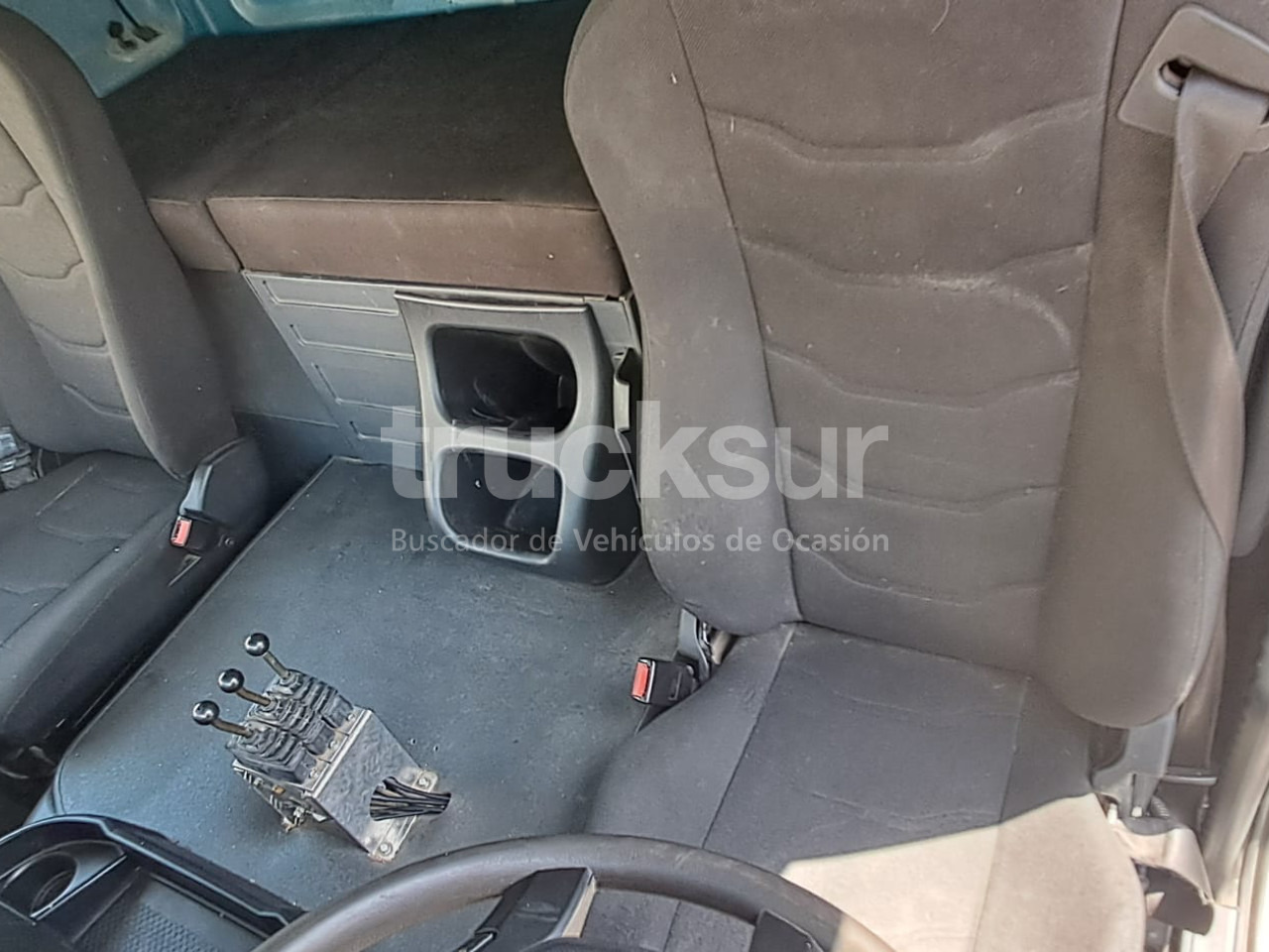 Lease a IVECO AT260SY/PS 360CV ejes 6x2*4 IVECO AT260SY/PS 360CV ejes 6x2*4: picture 17