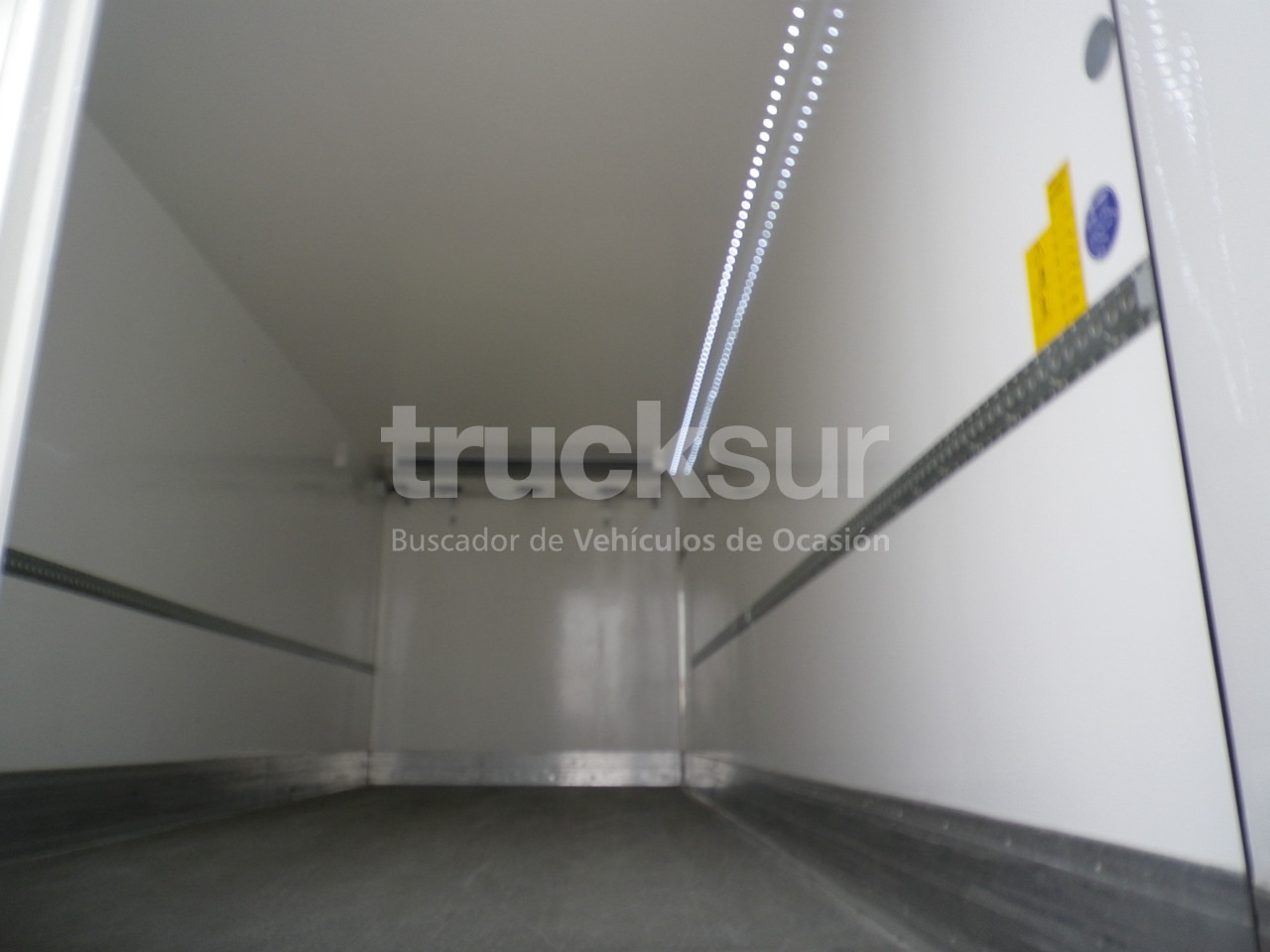 RENAULT D WIDE Z E - Refrigerator truck: picture 5 RENAULT D WIDE Z E - Refrigerator truck: picture 5