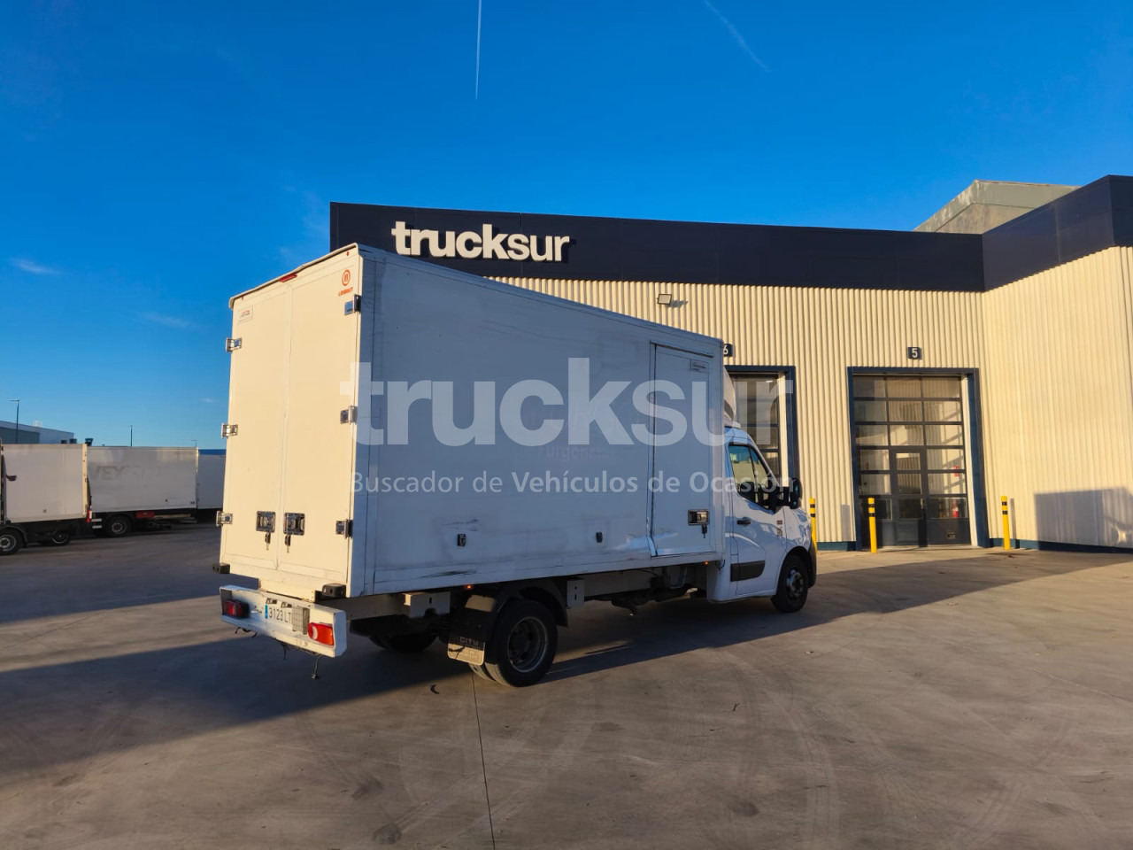 RENAULT MASTER 165.35 GV - Box van: picture 4 RENAULT MASTER 165.35 GV - Box van: picture 4