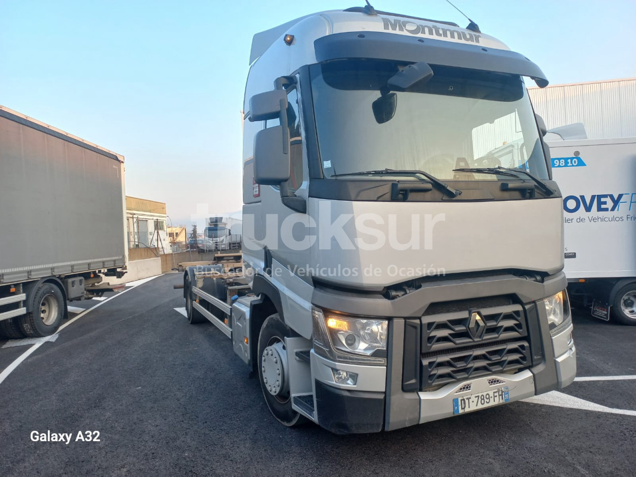 RENAULT T430 - Container transporter/ Swap body truck: picture 2 RENAULT T430 - Container transporter/ Swap body truck: picture 2