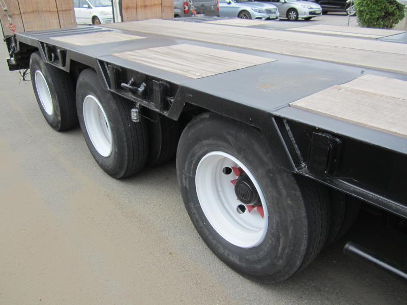 ACTM nc - Low loader semi-trailer: picture 4 ACTM nc - Low loader semi-trailer: picture 4