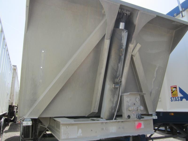 Benalu - Tipper semi-trailer: picture 2 Benalu - Tipper semi-trailer: picture 2