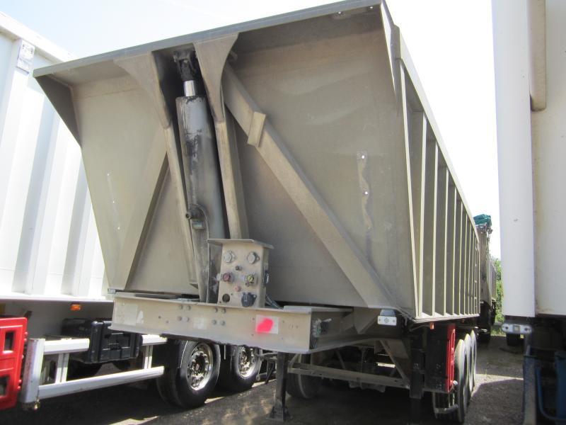 Benalu - Tipper semi-trailer: picture 1 Benalu - Tipper semi-trailer: picture 1