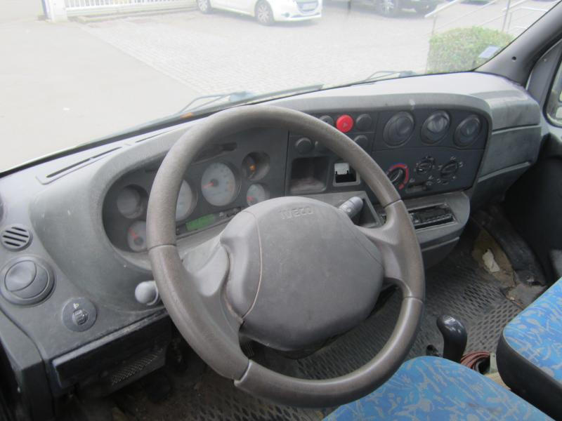 Iveco Daily 35C11 - Tipper van: picture 3 Iveco Daily 35C11 - Tipper van: picture 3