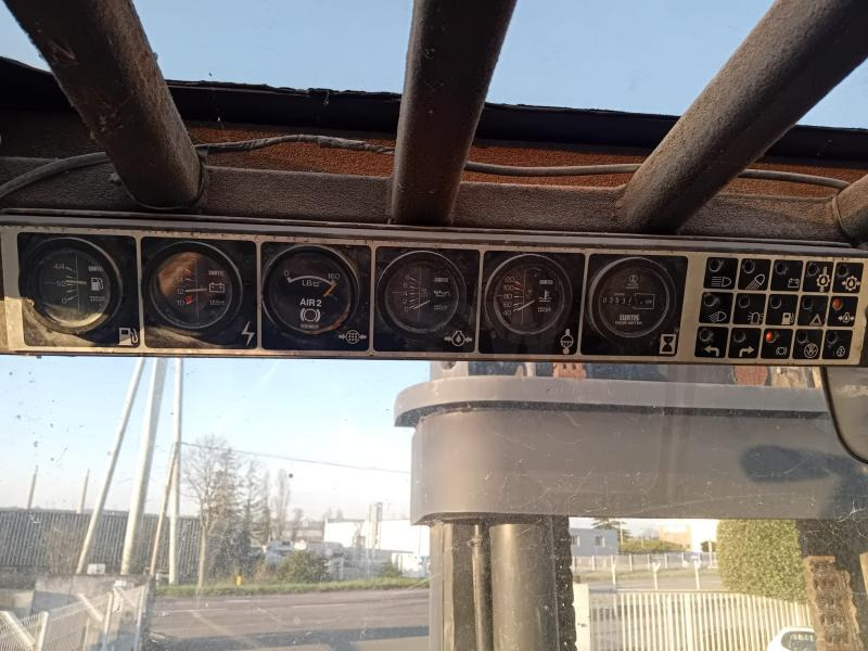 Linde H100 - Diesel forklift: picture 5 Linde H100 - Diesel forklift: picture 5