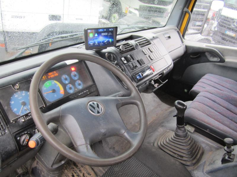 Mercedes Atego 1823 - Hook lift truck: picture 4 Mercedes Atego 1823 - Hook lift truck: picture 4